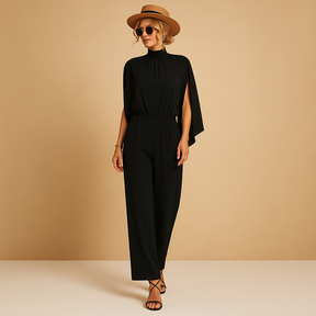 Women’s summer jumpsuit with adjustable straps and pockets in a breathable, lightweight fabric, perfect for warm days and casual occasions