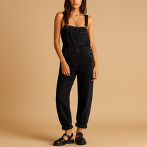 Women’s denim jumpsuit with flattering fit and casual design, ideal for everyday wear, relaxed workdays, or outdoor activities