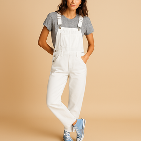 Women’s denim jumpsuit with flattering fit and casual design, ideal for everyday wear, relaxed workdays, or outdoor activities