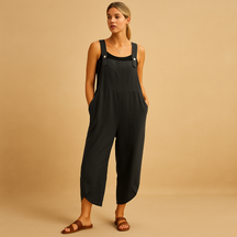 Women’s lightweight summer jumpsuit with relaxed fit, ideal for warm-weather outings, holidays, and beach days